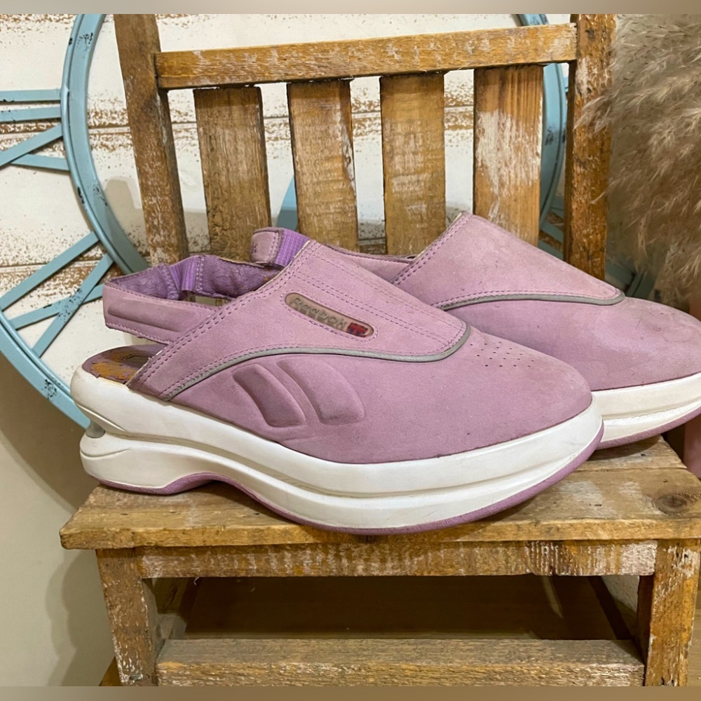 Women’s Vtg. Reebok Lavender Wedge Shoe Sz 8